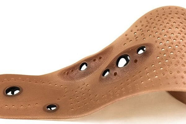 Insole slimming magnetic massager with acupressure nodes for foot stimulation and comfort