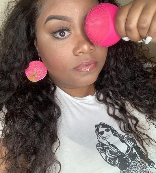 Facial cleansing brush electrical ultrasonic for deep pore cleansing exfoliation and skincare routine