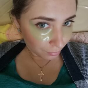 Collagen eye mask for dark circles and under eye hydration and anti aging care